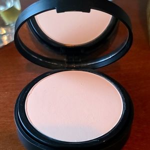 Bare minerals mineral veil pressed setting powder